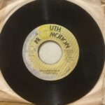 DOLLARS A DO IT - 7" JAMAICA