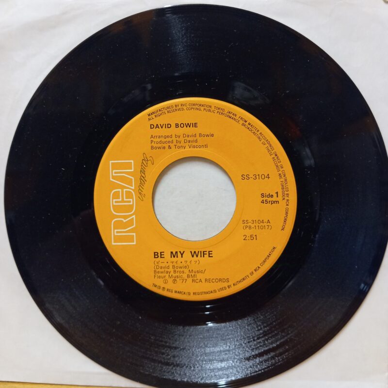 DAVID BOWIE ビー。マイ。ワイフ = BE MY WIFE - 7" JAPAN UOMINI ROCK 45 - 7"